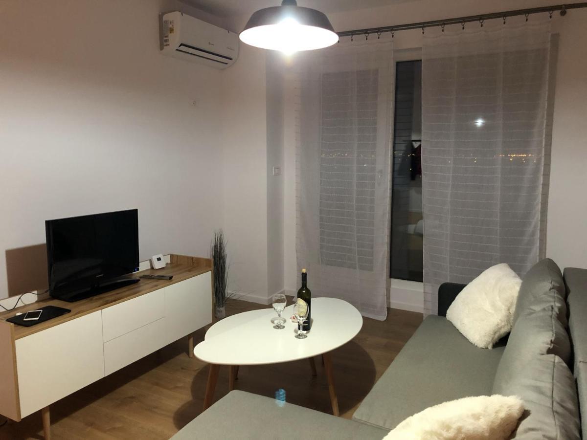 Chronos Apartment - Modern And Stylish Τιμισοάρα Εξωτερικό φωτογραφία